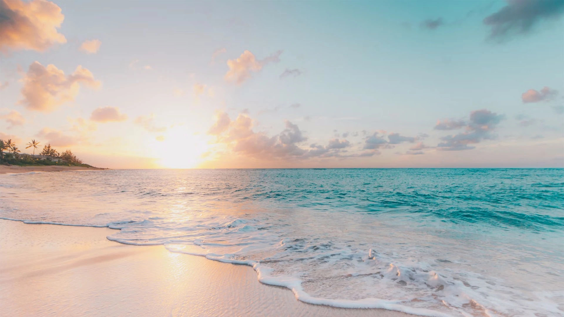 Strand mit Sonnenaufgang